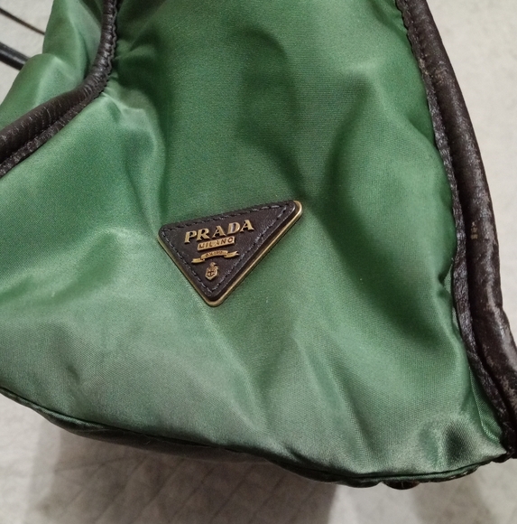 Prada Green Handbag purse - Picture 5 of 13